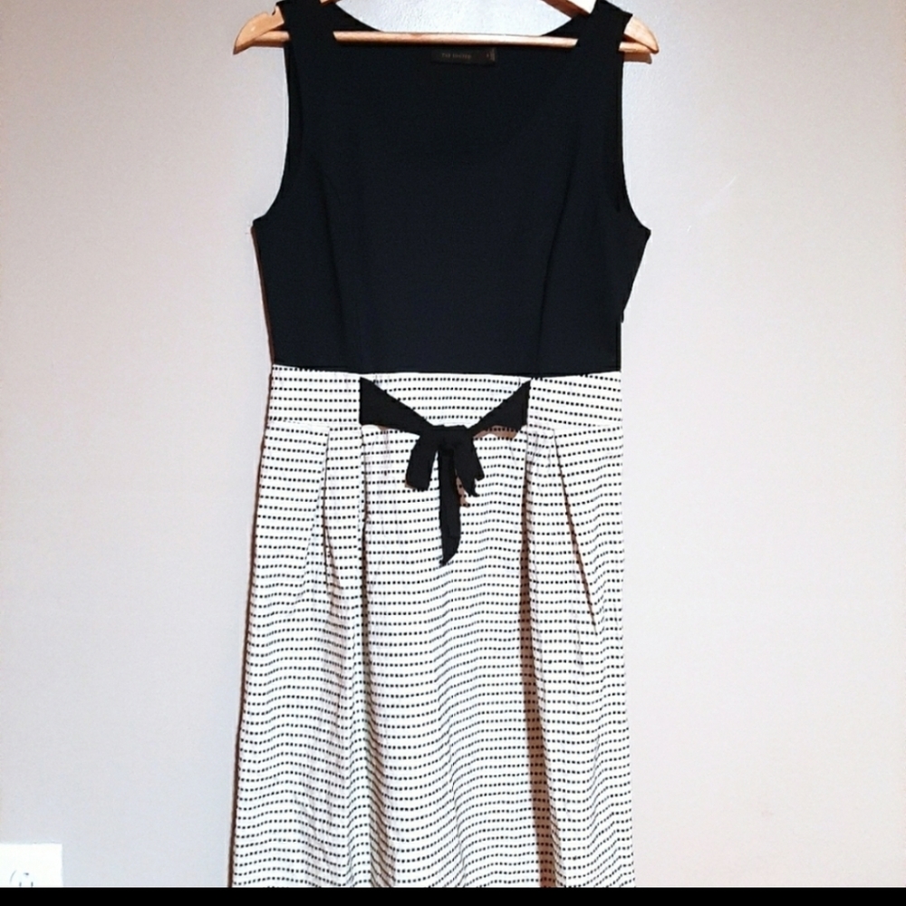 Pick 3/$15 Women's The Limited Dress!